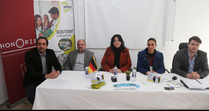 طلبة Centrale Santé يوقعون عقود عمل في ألمانيا